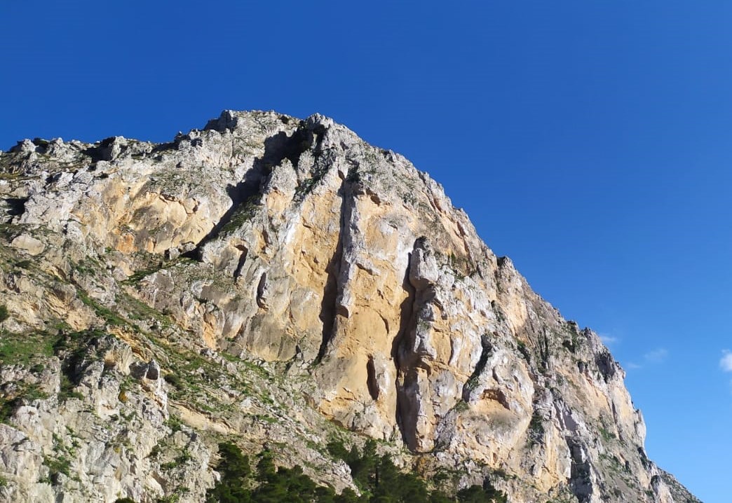 falesia rocca di sciara caltavuturo