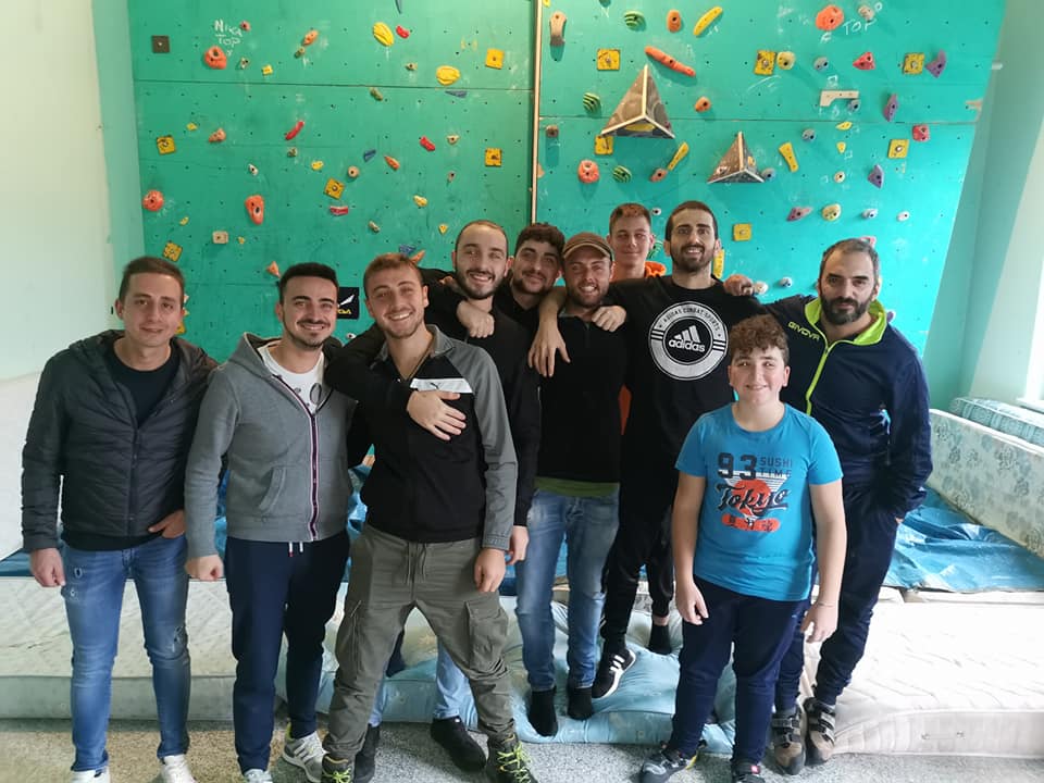 palestra fanciullo club caltavuturo climbing